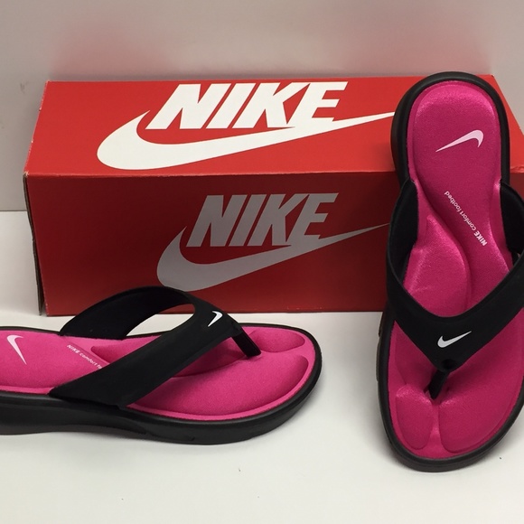 womens nike ultra comfort flip flops